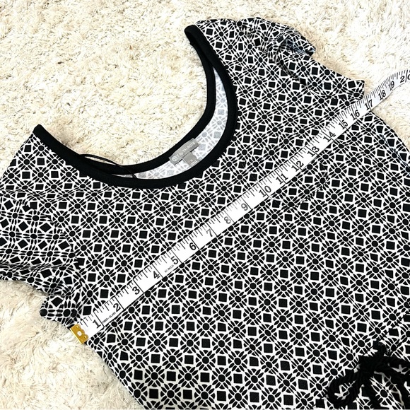 T by Talbots Drawstring Waist Short Sleeve Geometric
Print Maxi Dress - Picture 12 of 13